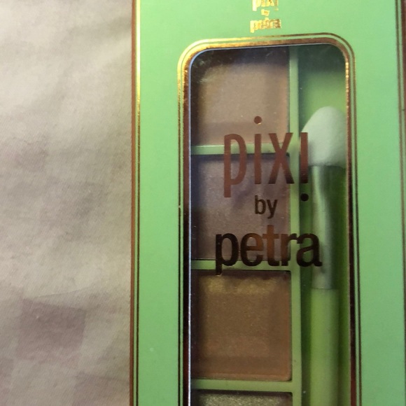 Pixi by Petra Mesmerizing Mineral Pallete - Picture 3 of 6